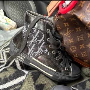 Dior Black and White High-Top Sneakers size 7